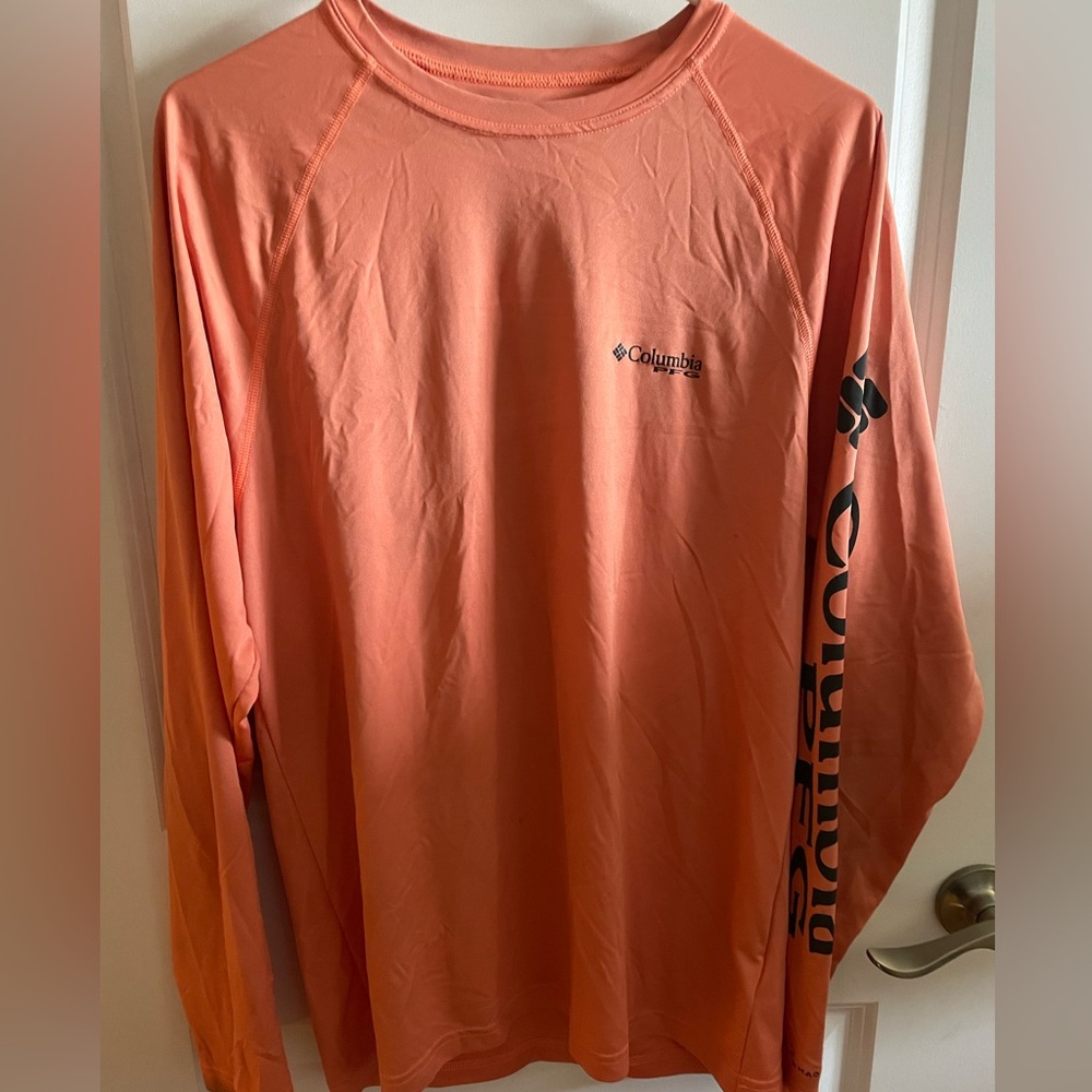 Columbia men’s long sleeve shirt